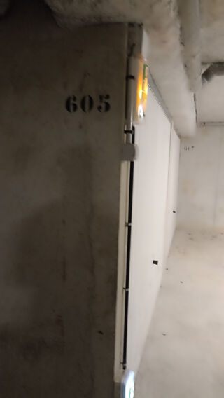  Parking / Garage � louer 