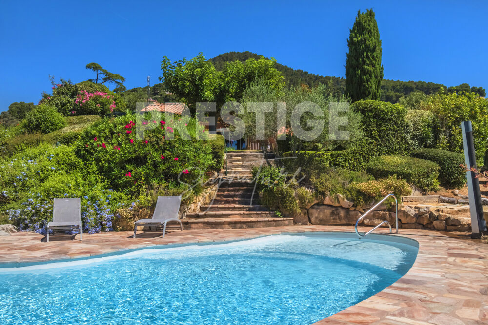 Maison 7 pièces 193 m² · à Carqueiranne · 193 m² · 1 595 000 €