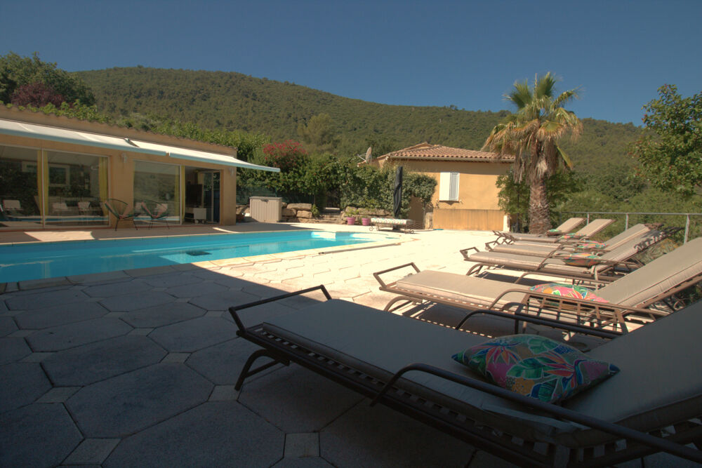 Solliès-Toucas, villa 220 m2 sur 3 600 m2 de terrain