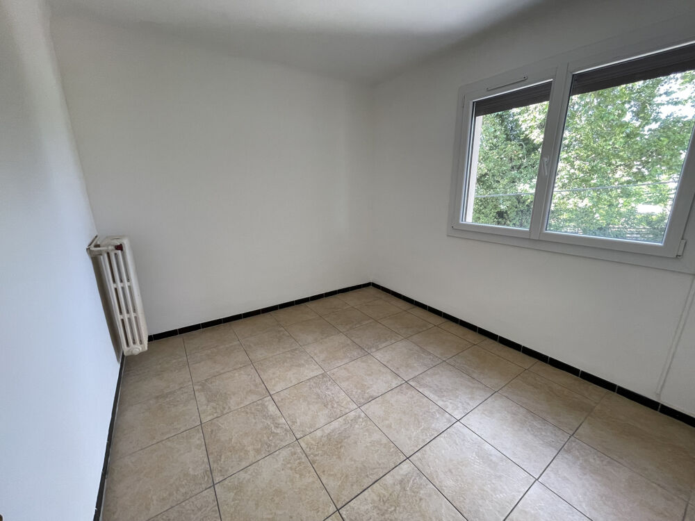 Vente Appartement TOULON EST - EXCLUSIVITE - APPARTEMENT T3 TRAVERSANT- LOGGIA - BALCON  - STATIONNEMENT AISE - CAVE Toulon