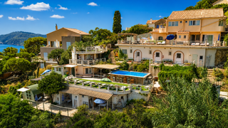  Propriété/château à vendre 15 + pièces 361 m²