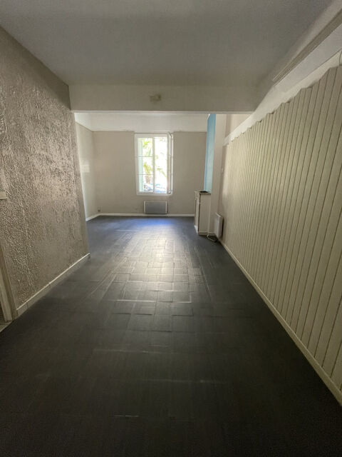 A louer - Local professionnel de 42 m2 - Avenue Gambetta Hy&egrave;res 595 83400 Hyeres