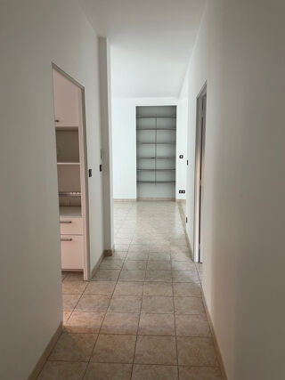  Appartement à louer 3 pièces 70 m²