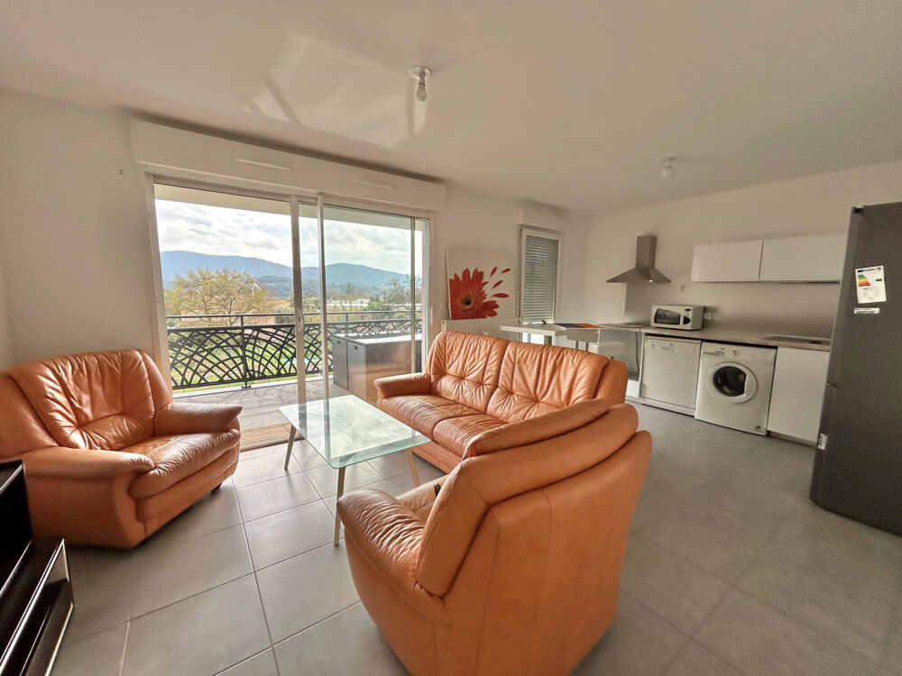 Location Appartement A LOUER - Appartement T3 meublé avec terrasse et garage Hyères