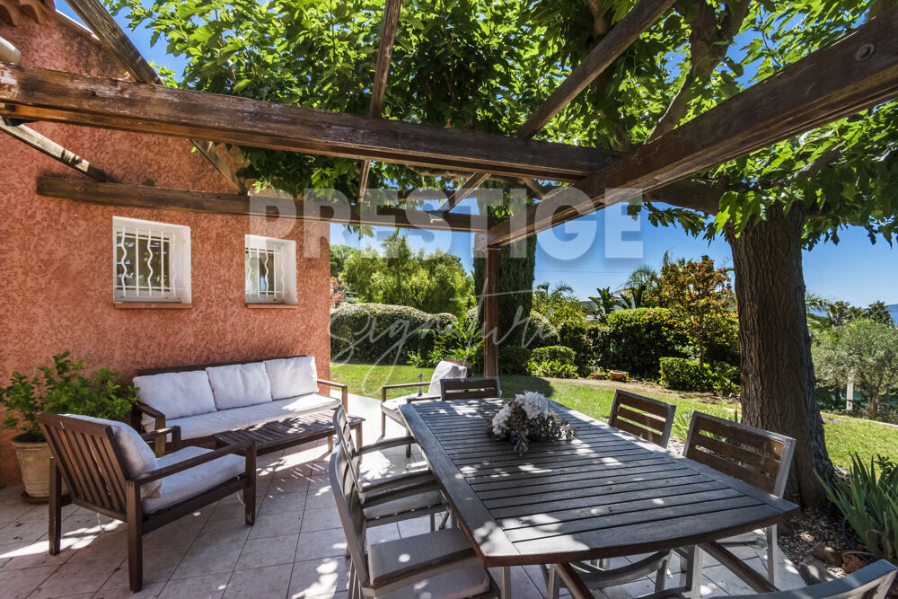 à vendre  Maison Carqueiranne (83320)