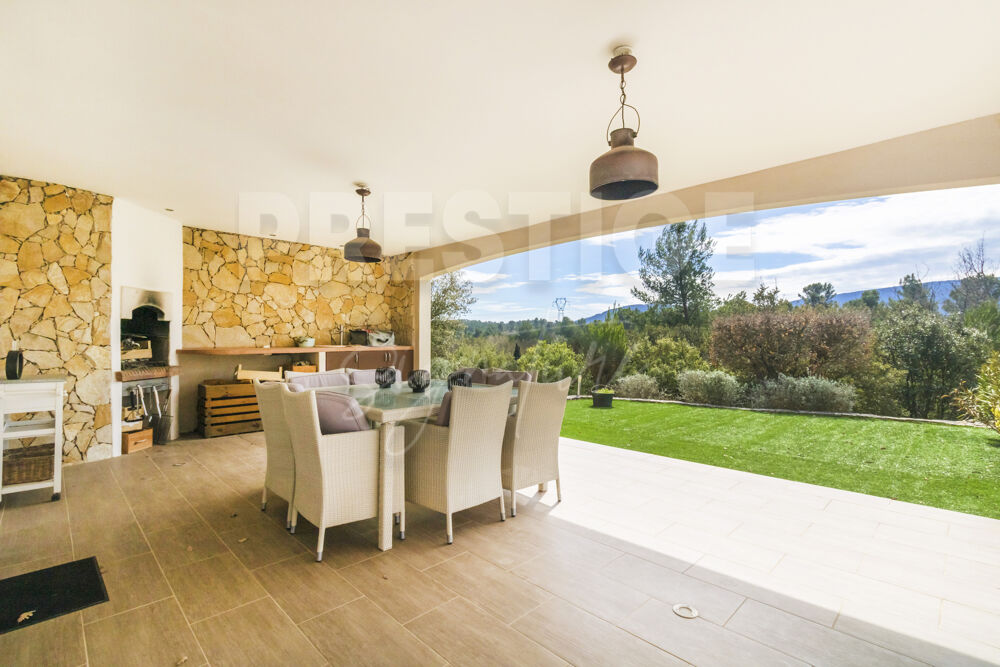 VILLA PLAIN-PIED 215m2 sur près de 4000m2 de terrain