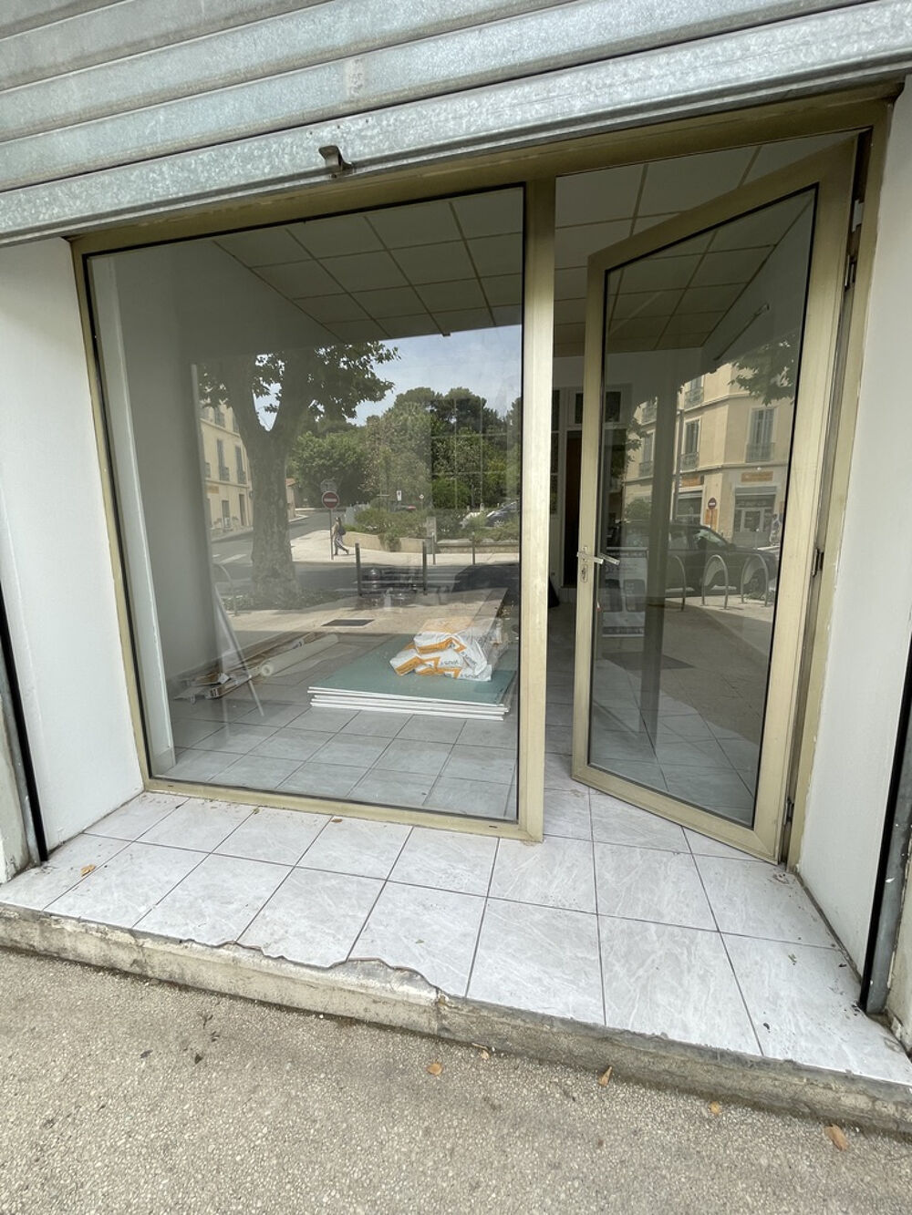   Local professionnel 50 m2 - centre-ville Hyères Hyeres