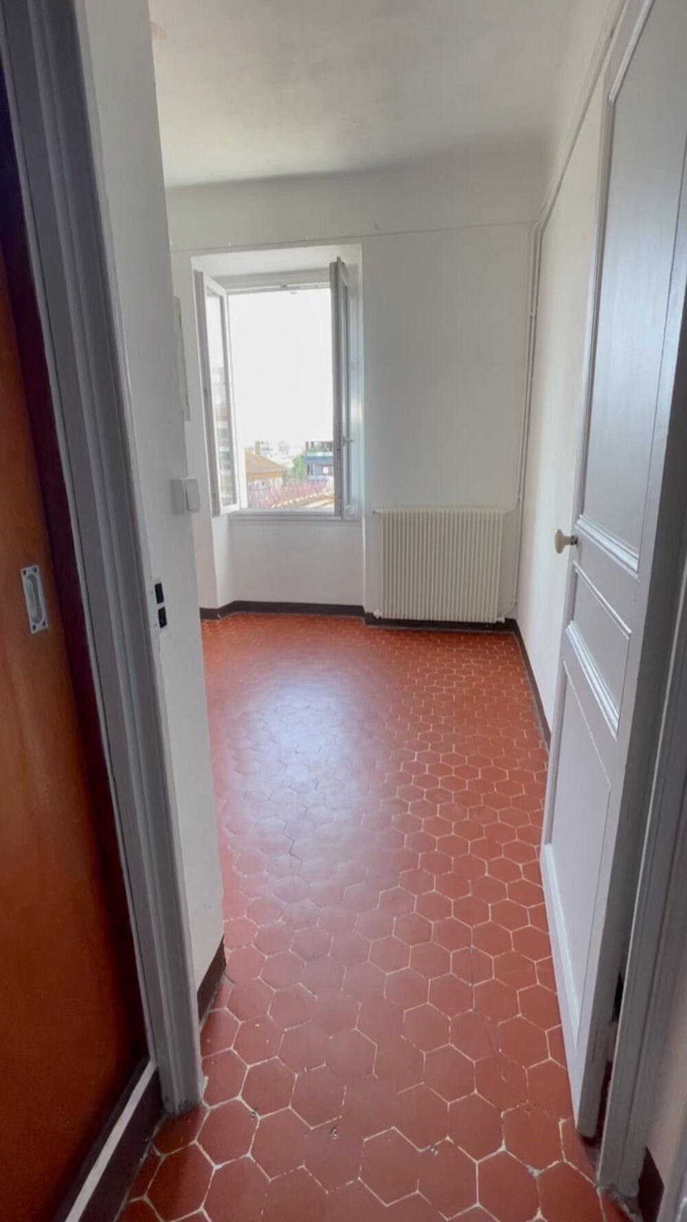 Location Appartement A louer Appartement T2 avenue Gambetta HYERES Hyères