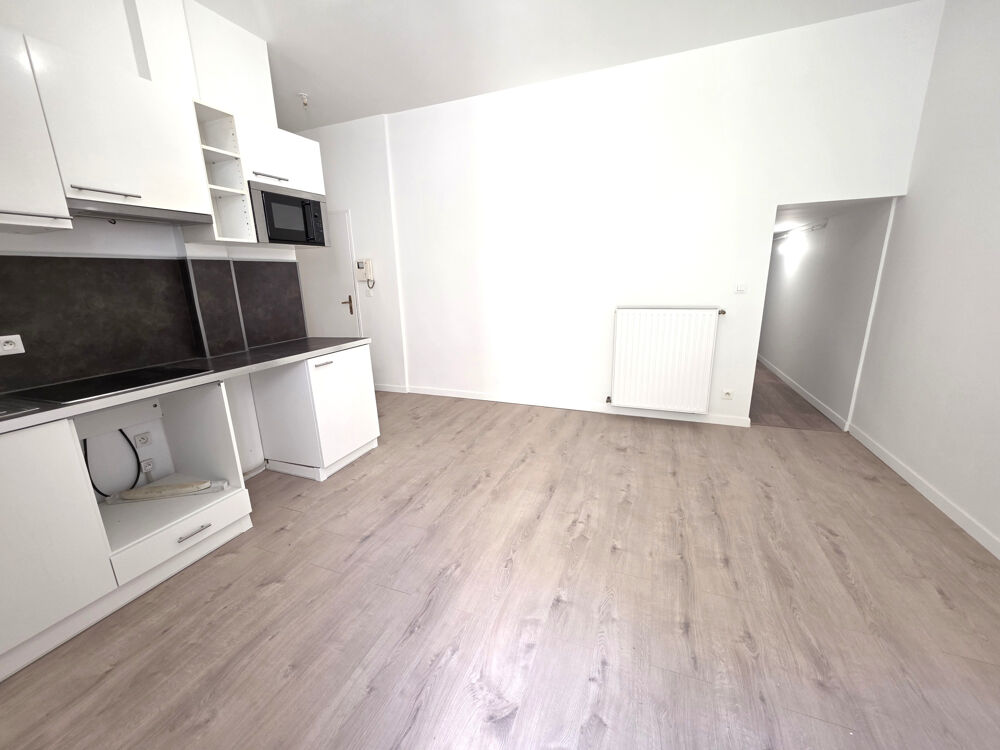 Vente Appartement HYÈRES  PROCHE CENTRE VILLE - CHARMANT T3 AVEC JARDIN Hyères