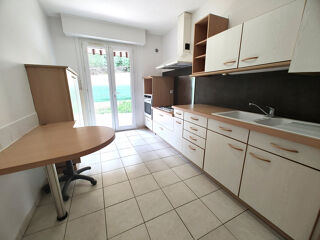  Appartement à louer 3 pièces 69 m²