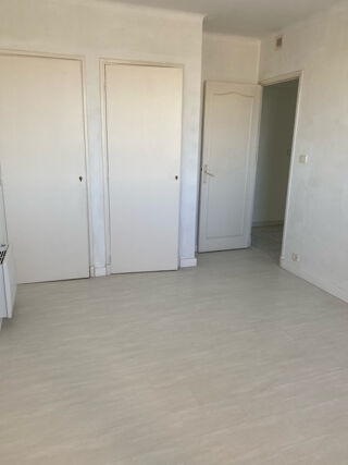  Appartement � louer 3 pi�ces 60 m� Hy�res