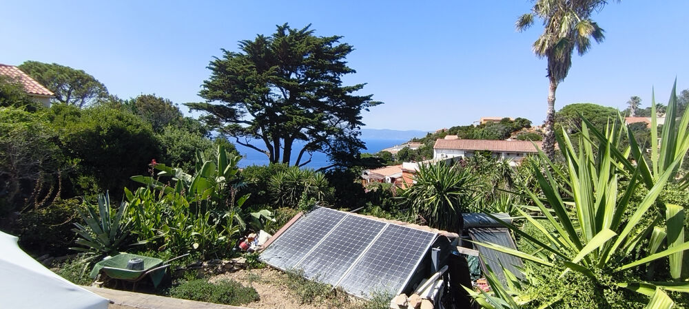 à vendre  Propriété/château Ile Du Levant (83400)