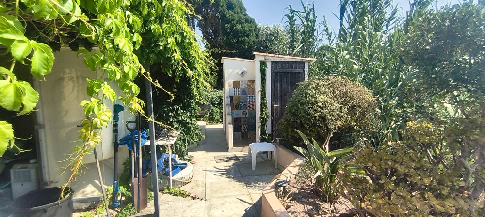 à vendre  Propriété/château Ile Du Levant (83400)