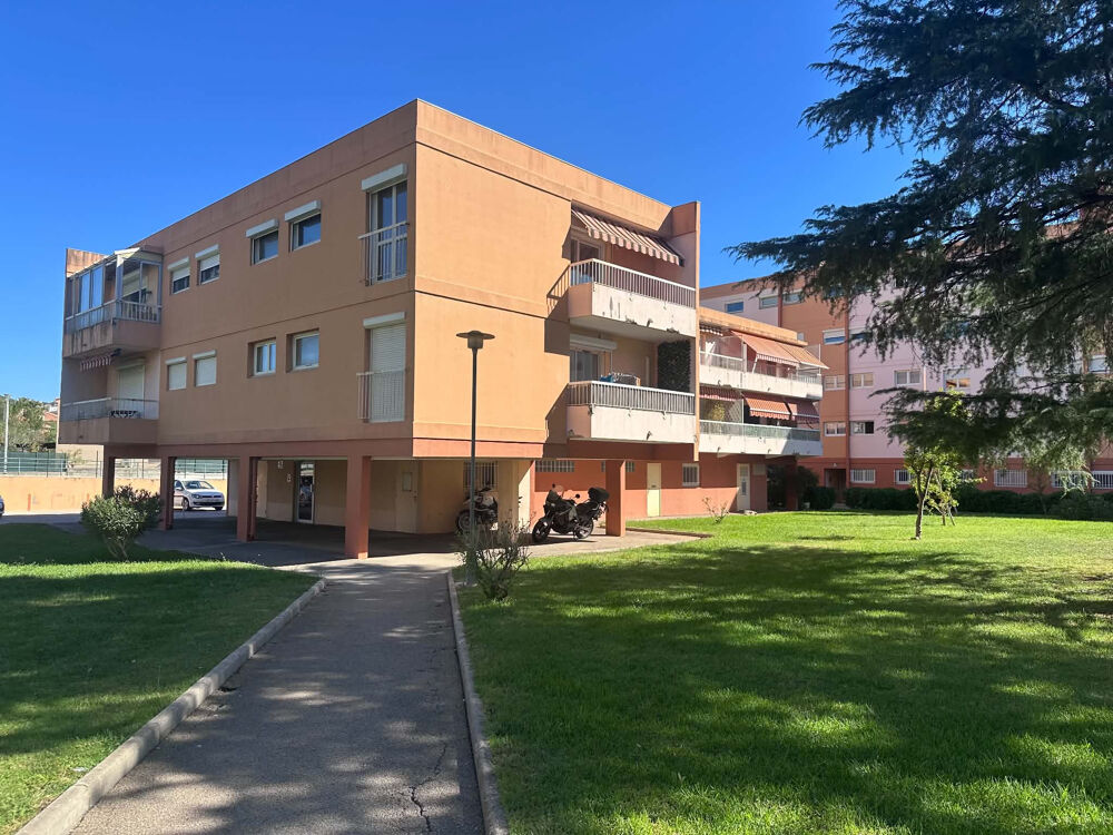 Location Appartement A Louer T2 de 53 m2 avec balcon et stationnement à HYERES Hyères