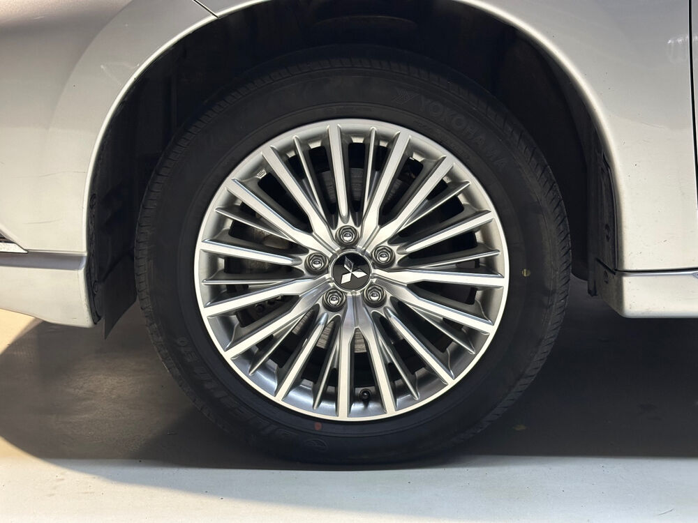 Outlander 2.4l PHEV Twin Motor 4WD Intense 2018 occasion 95310 Saint-Ouen-l'Aum&ocirc;ne