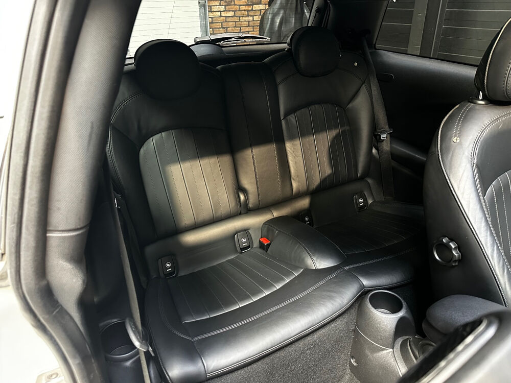 Cooper Hatch 3 Portes 231 ch John Works BVA8 2018 occasion 95310 Saint-Ouen-l'Aum&ocirc;ne