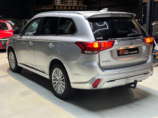 Outlander 2.4l PHEV Twin Motor 4WD Intense 2018 occasion 95310 Saint-Ouen-l'Aum&ocirc;ne