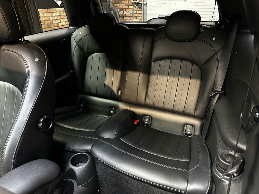 Cooper Hatch 3 Portes 231 ch John Works BVA8 2018 occasion 95310 Saint-Ouen-l'Aum&ocirc;ne