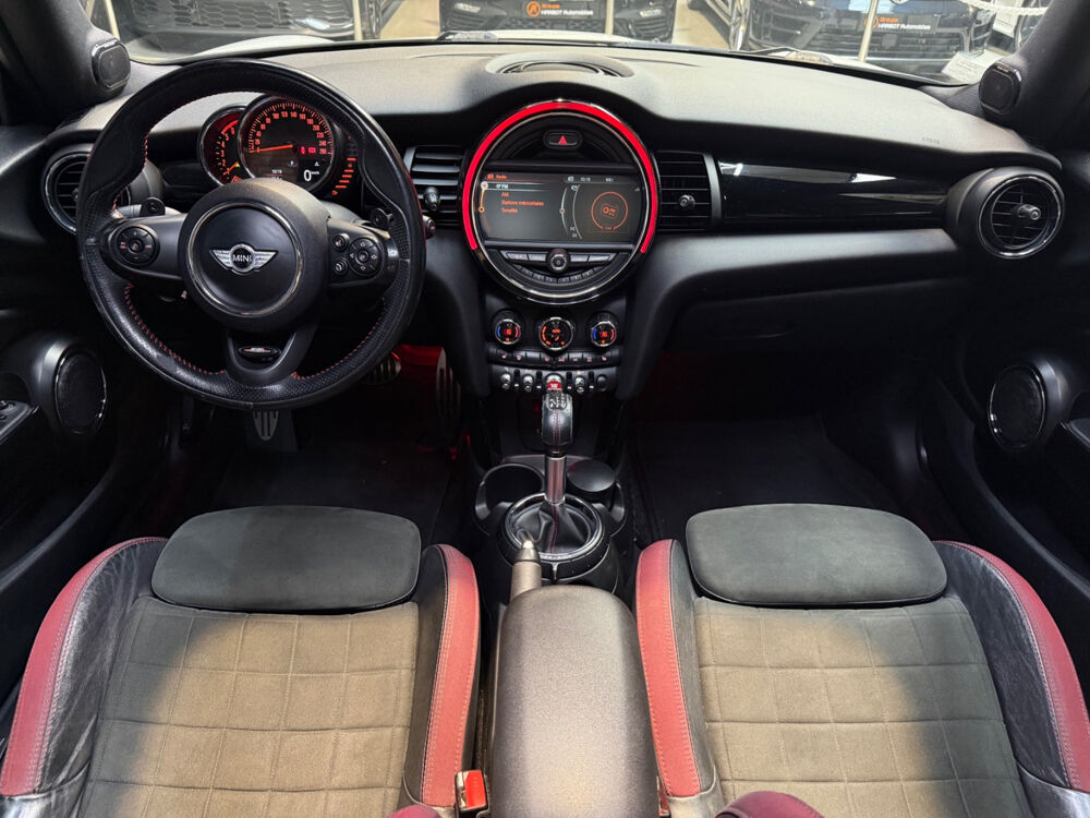 Cooper S Hatch 3 Portes D 170 ch BVA6 Finition John Cooper Wo 2017 occasion 95310 Saint-Ouen-l'Aum&ocirc;ne