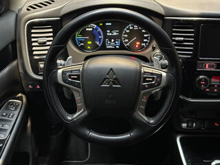 Outlander 2.4l PHEV Twin Motor 4WD Intense 2018 occasion 95310 Saint-Ouen-l'Aum&ocirc;ne