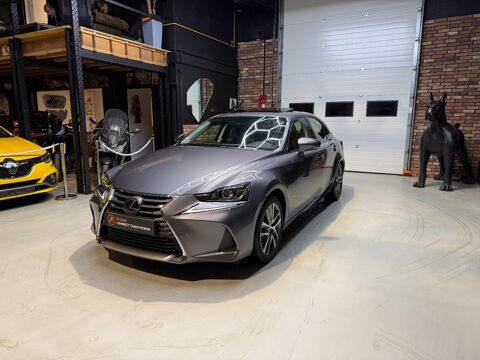 Lexus IS 300h Luxe 2017 occasion Saint-Ouen-l'Aum&ocirc;ne 95310