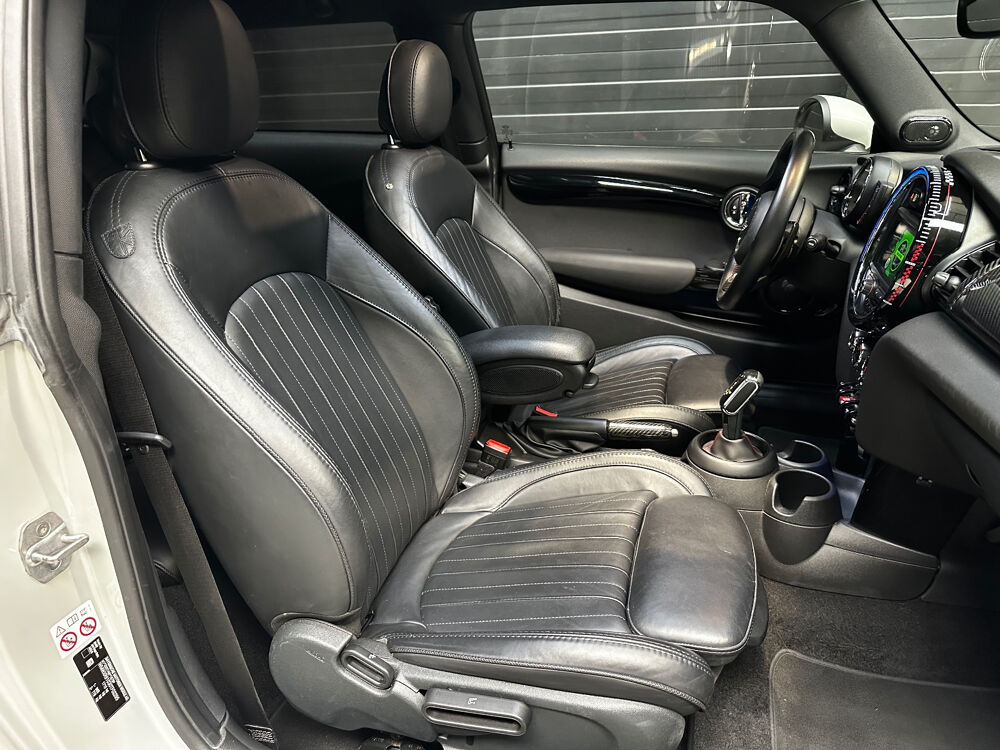 Cooper Hatch 3 Portes 231 ch John Works BVA8 2018 occasion 95310 Saint-Ouen-l'Aum&ocirc;ne