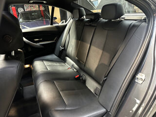 S&eacute;rie 3 318d 150 ch BVA8 Luxury Pack Luxury Purity 2017 occasion 95310 Saint-Ouen-l'Aum&ocirc;ne