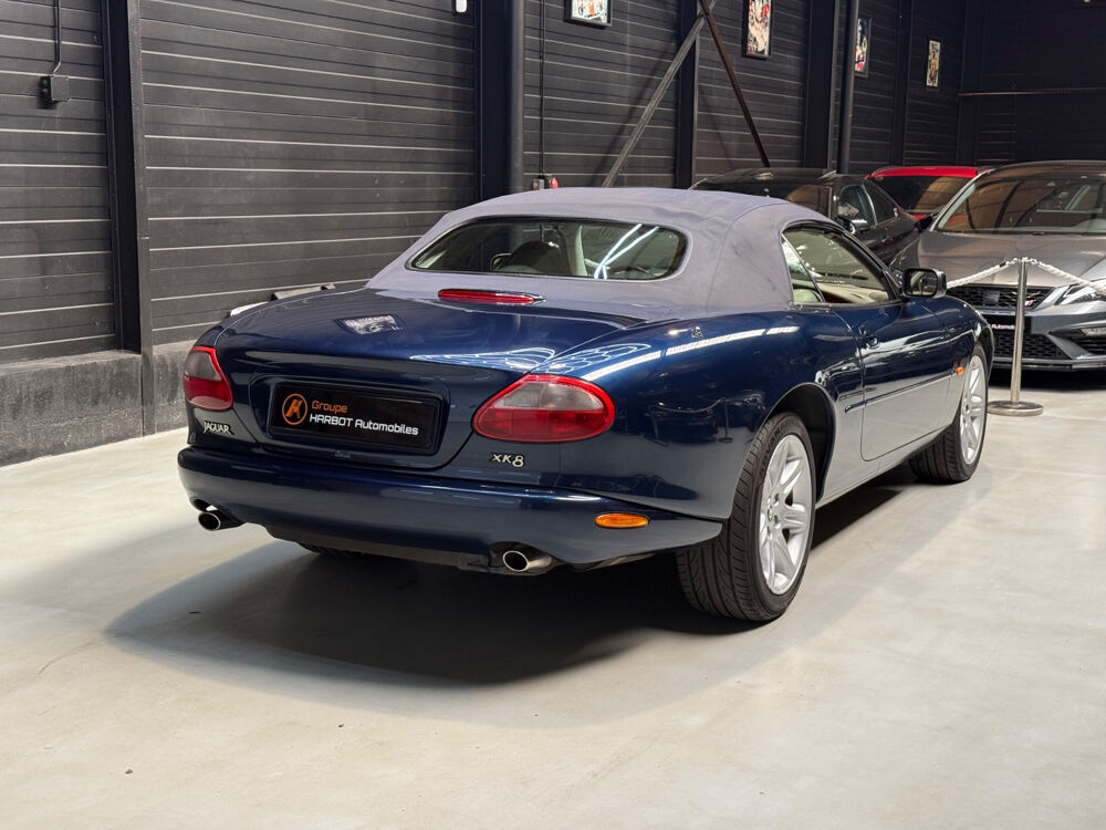 XK8 4.0i V8 Cabriolet 1998 occasion 95310 Saint-Ouen-l'Aum&ocirc;ne