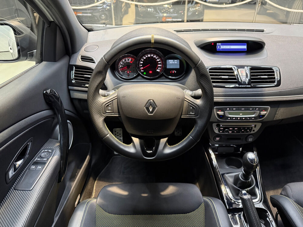 M&eacute;gane III Coup&eacute;  2.0 16V 265 RS 2012 occasion 95310 Saint-Ouen-l'Aum&ocirc;ne