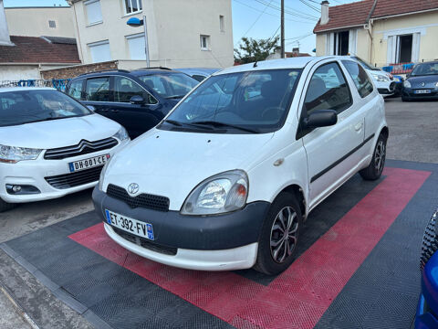 Toyota yaris 1.0i Série Spéciale France