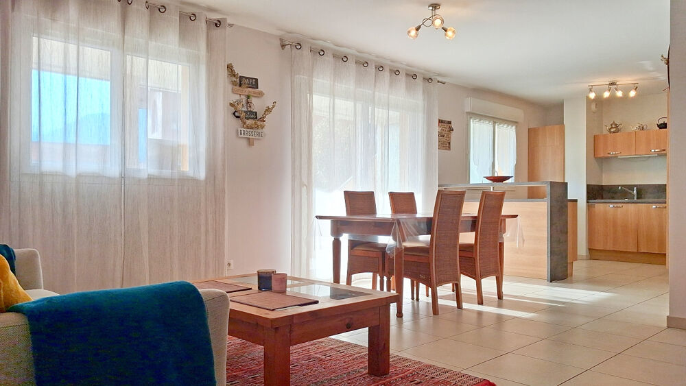 Appartement 3 chambres en rez de jardin à Amancy.