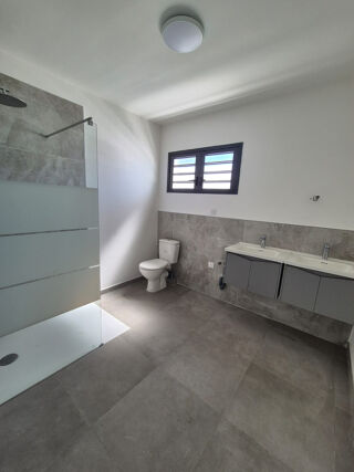  Appartement à louer 1 pièce 71 m²