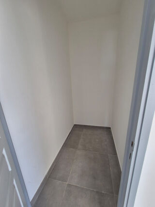  Appartement à louer 1 pièce 71 m²