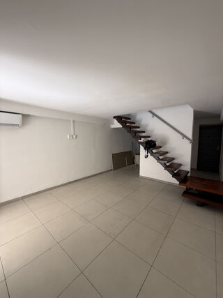  Maison à louer 3 pièces 100 m²
