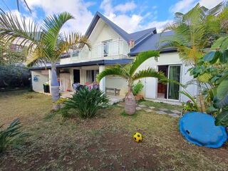  Maison à louer 5 pièces 171 m²