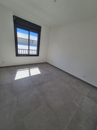  Appartement à louer 1 pièce 71 m²