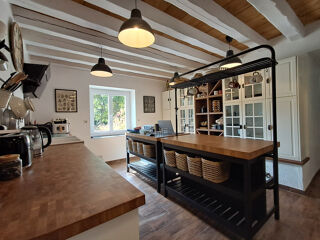  Propri�t�/ch�teau � vendre 8 pi�ces 227 m�