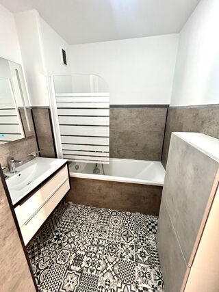  Appartement à louer 2 pièces 38 m²