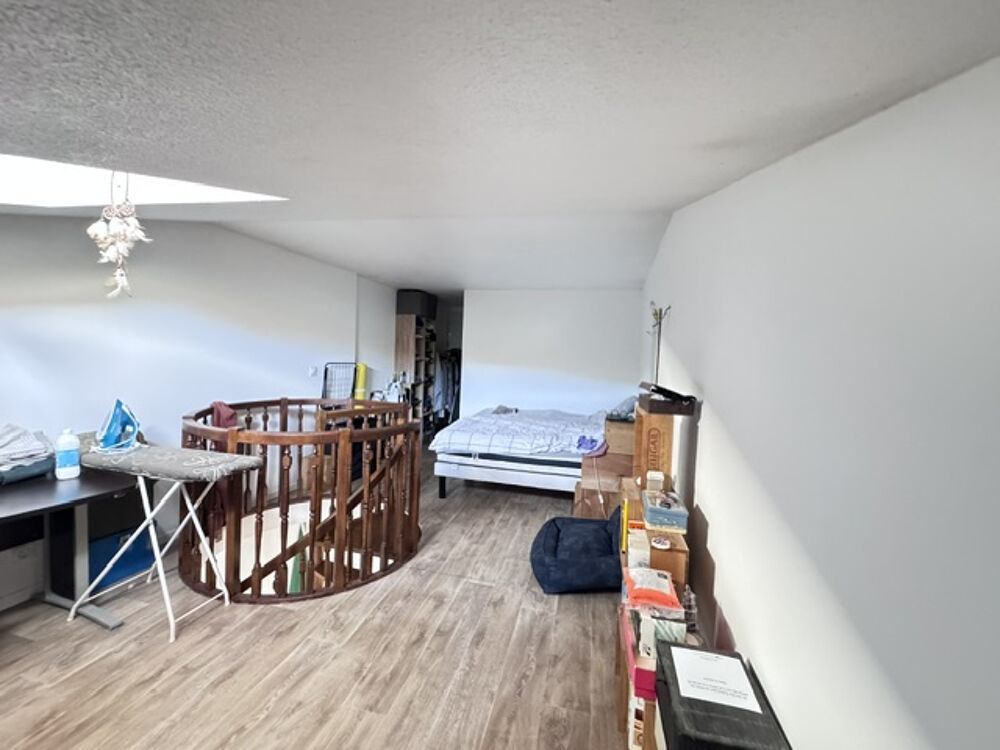 Location Duplex/Triplex Au centre de MOIRANS-EN-MONTAGNE, T2 duplex meublé Moirans en montagne