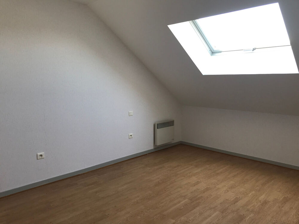 T3 DUPLEX AU CENTRE DE BLETTERANS