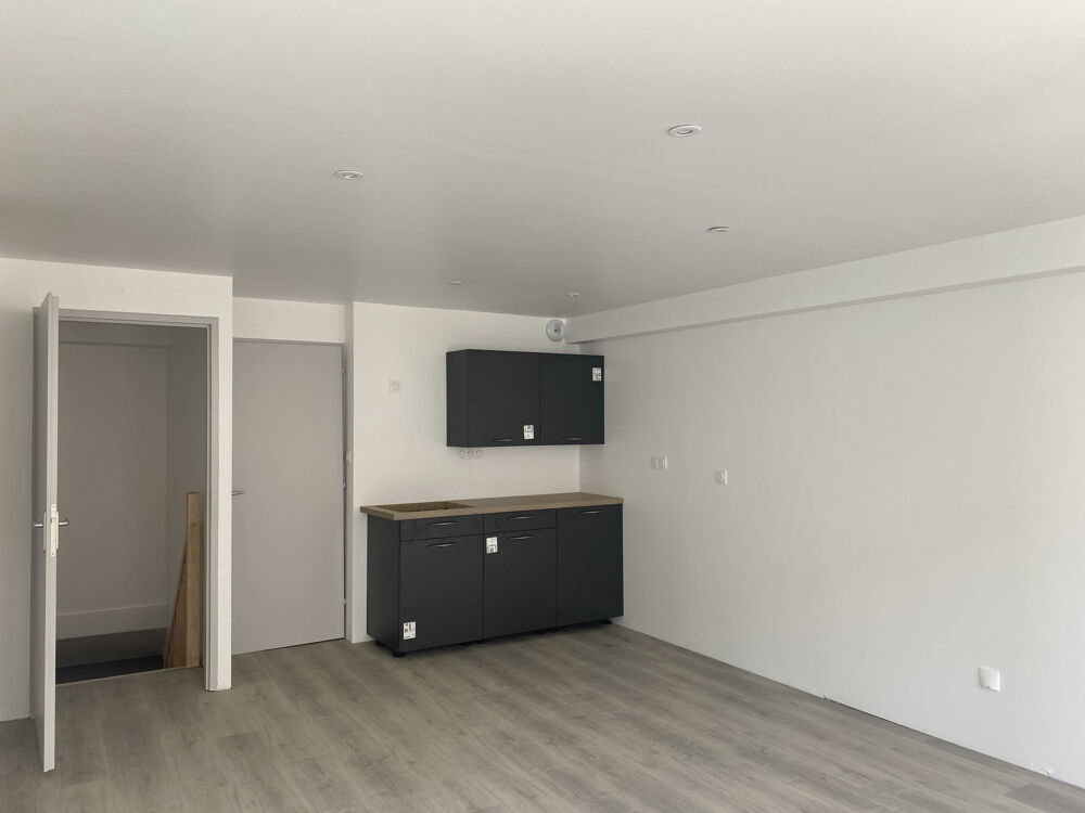 Location Appartement Studio au centre ville Moirans en montagne