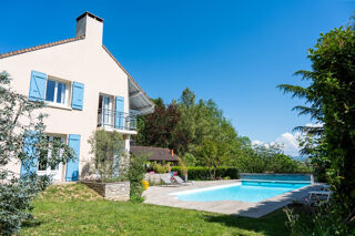  Propri�t�/ch�teau � vendre 7 pi�ces 225 m�