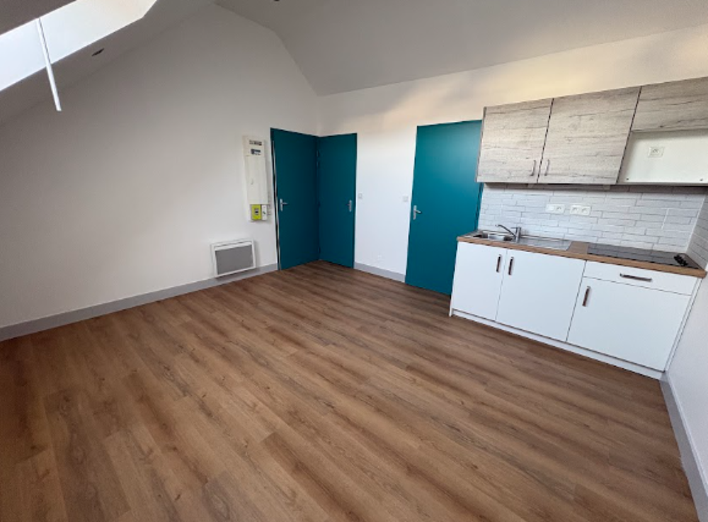 Location Appartement STUDIO PROCHE CENTRE-VILLE Lons le saunier