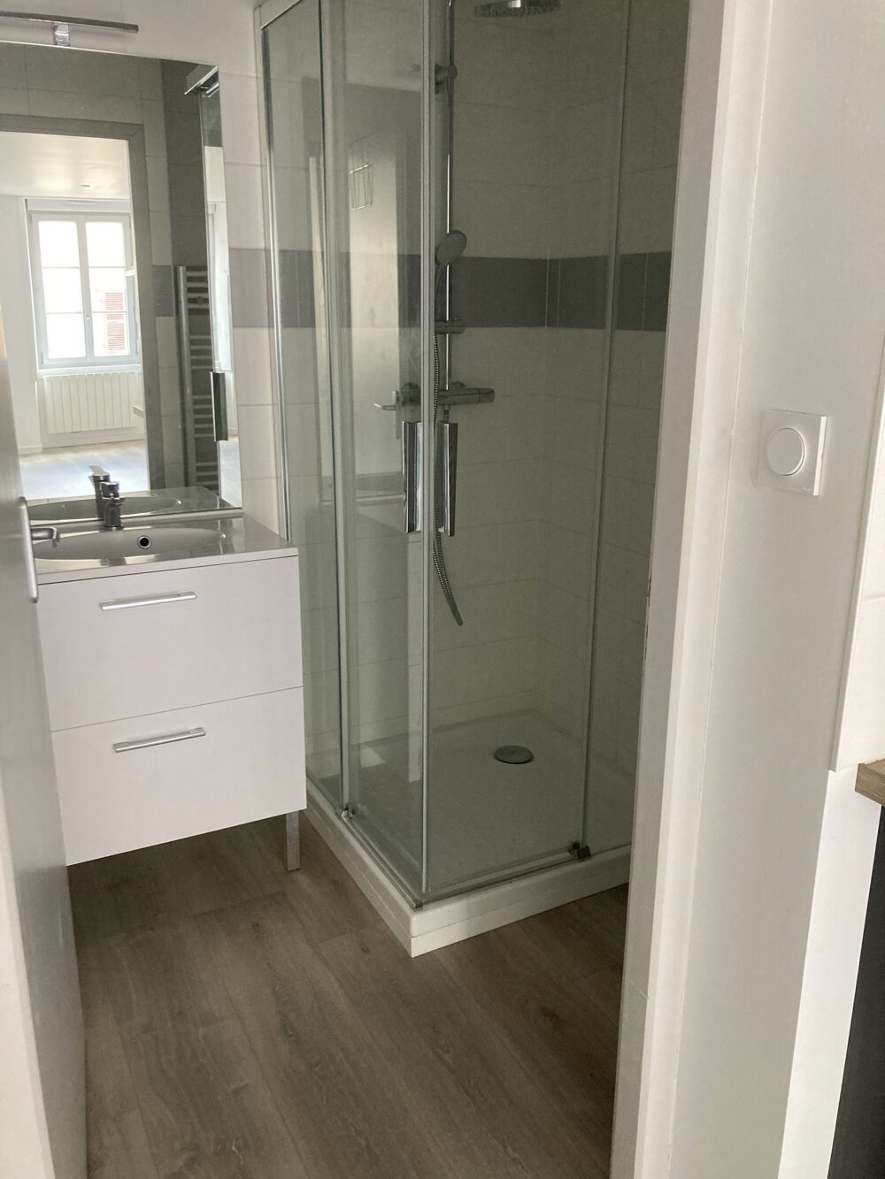 Location Appartement Studio au centre ville Moirans en montagne