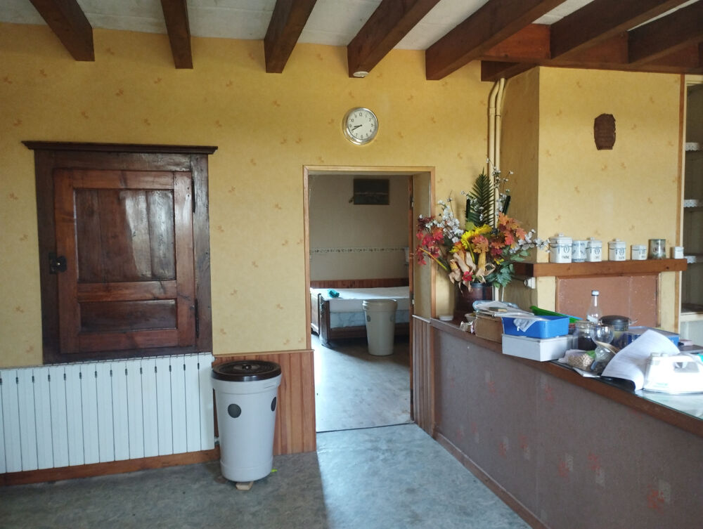 Vente Maison Longère mitoyenne avec dépendances, à la campagne Les deux fays