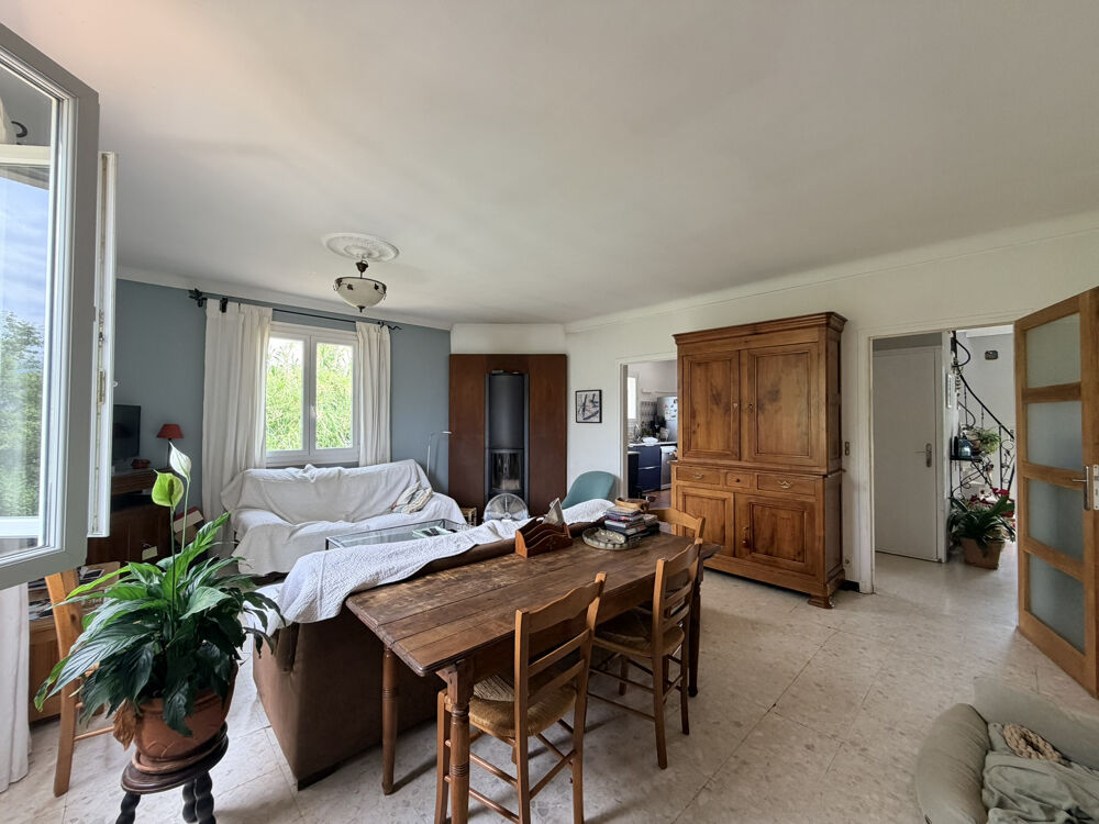 Maison de caractère de 148 m2 sur un parc boisé de 7 000 m2