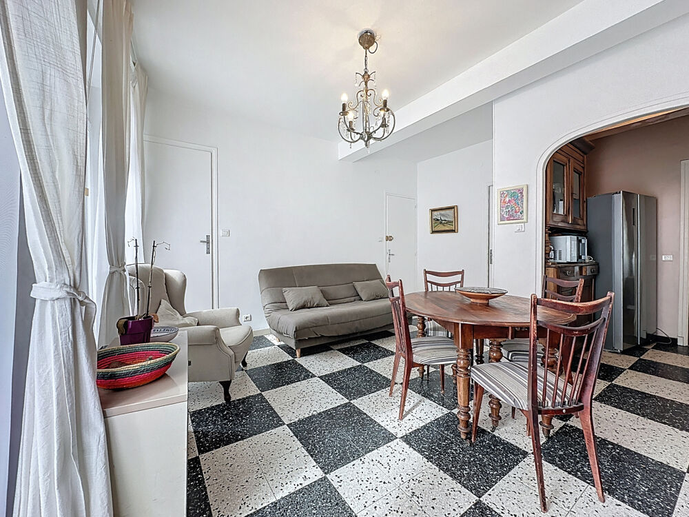 Maison de caractère de 152 m2 avec local commercial au coeur de Vinça