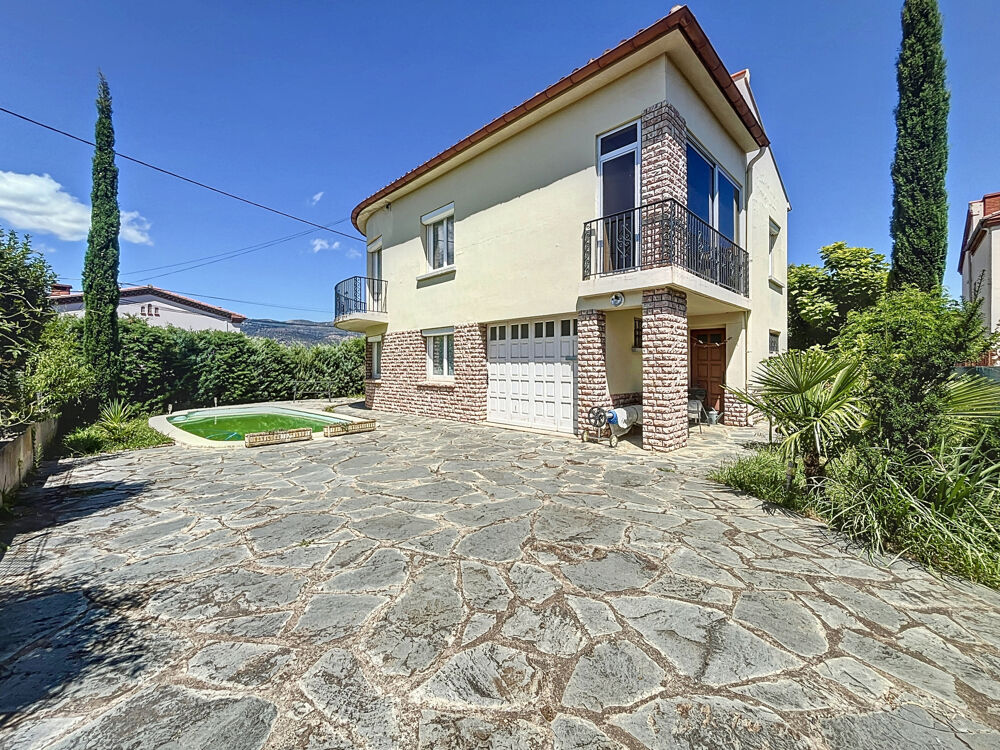 Grande maison à Prades ? 138 m2 habitables, piscin