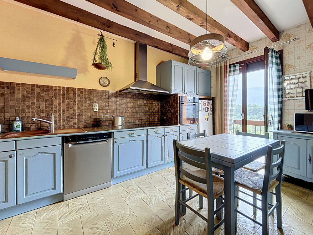 Maison de caractère avec jardin Un beau potentiel à exploiter à Codalet