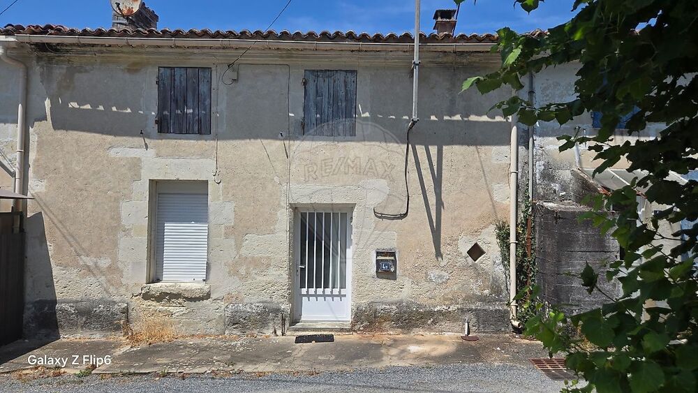 Maison 3 pièces 75 m² · à Saintes · 75 m² · 76 000 €